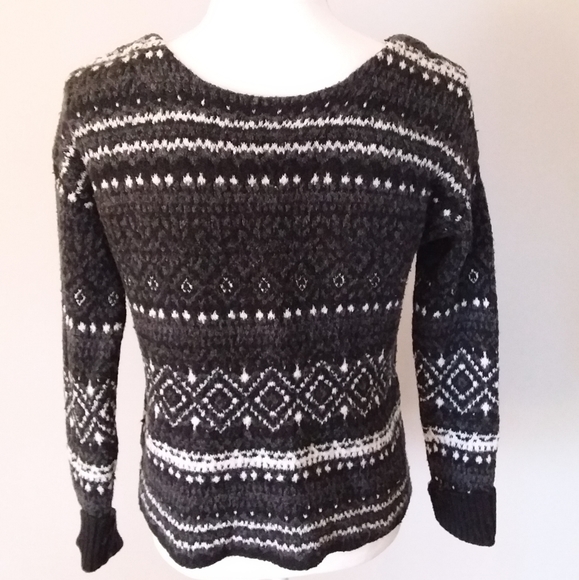 American Eagle Outfitters Grey/White Crew SweaterA - Picture 2 of 11